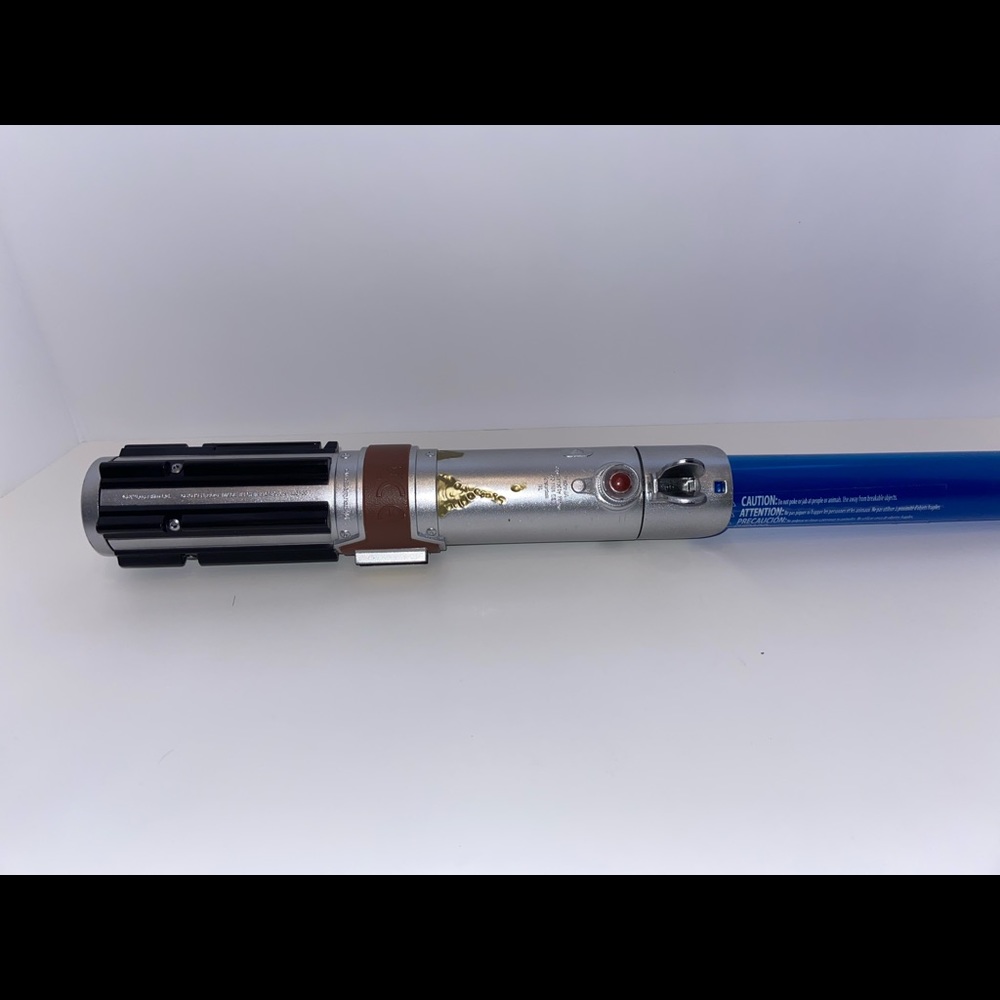 Star Wars Hasbro Jedi Power Talking Blue Lightsaber